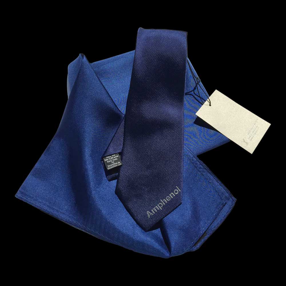 Cravates et écharpes Amphenol
